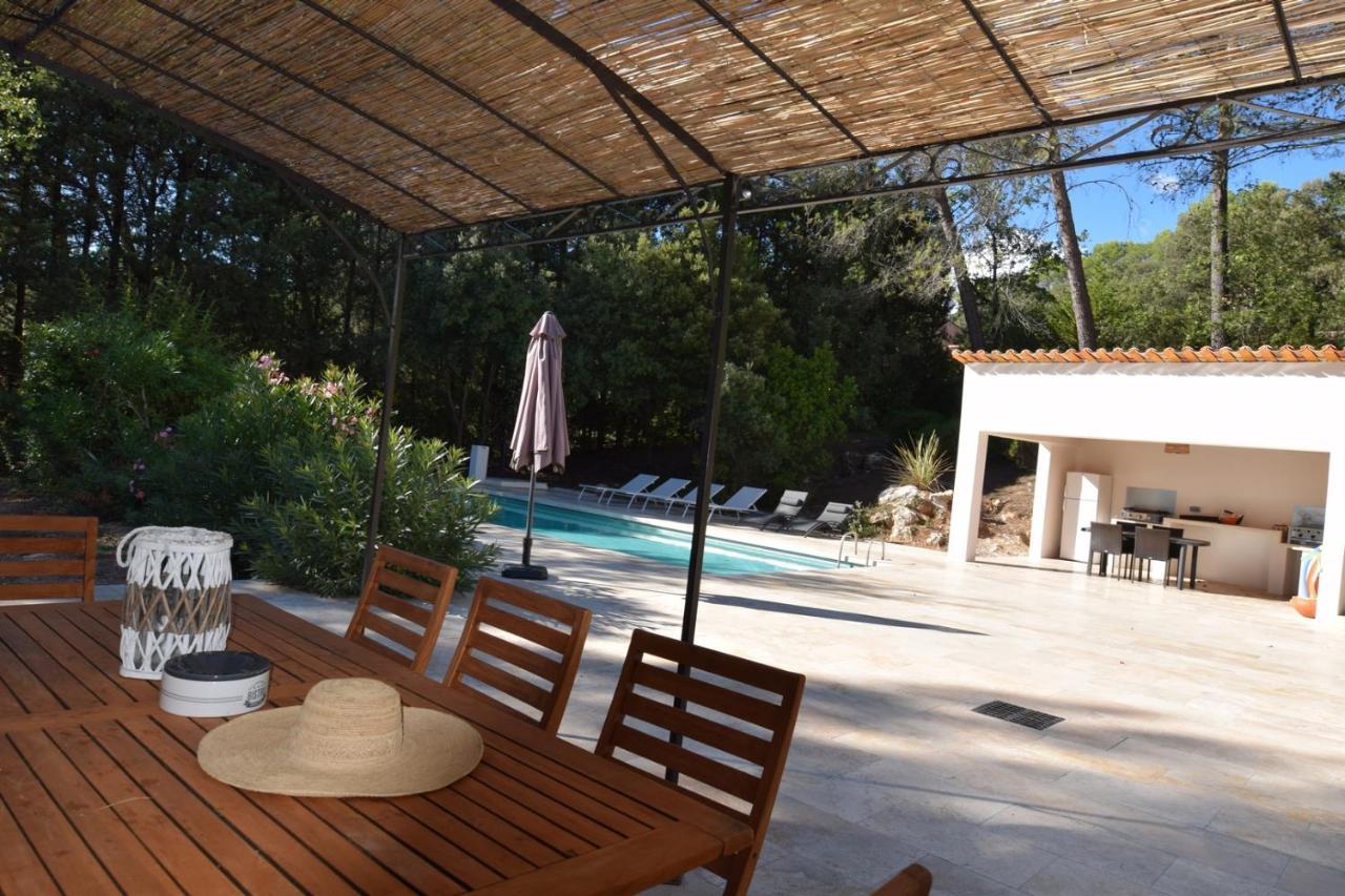 La Bastide Blanche Magnifique Villa 5 Etoiles 5 Chambres Et Piscine Privee Sur 6500 M Var Lorgues Luaran gambar