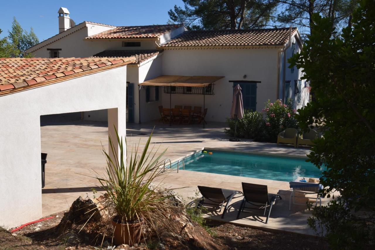 La Bastide Blanche Magnifique Villa 5 Etoiles 5 Chambres Et Piscine Privee Sur 6500 M Var Lorgues Luaran gambar
