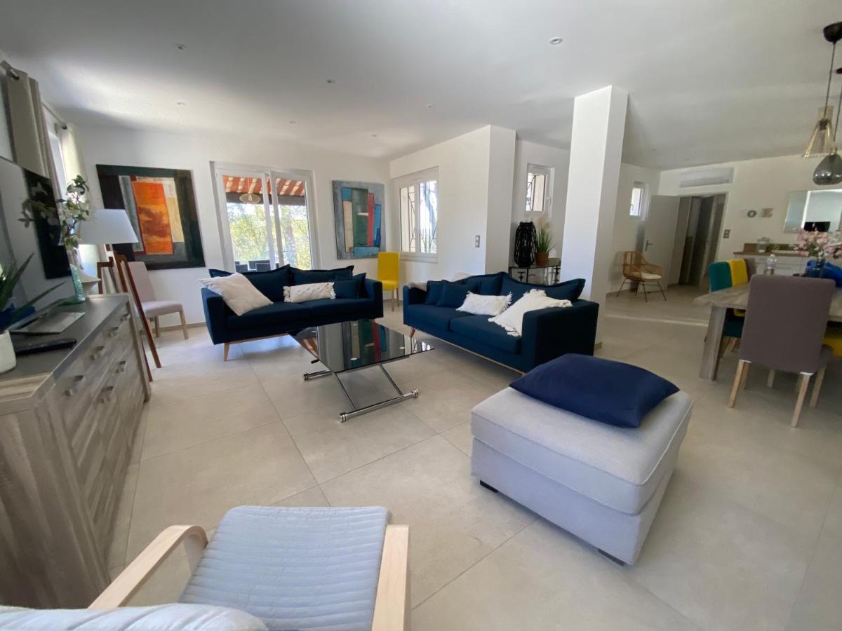 La Bastide Blanche Magnifique Villa 5 Etoiles 5 Chambres Et Piscine Privee Sur 6500 M Var Lorgues Luaran gambar