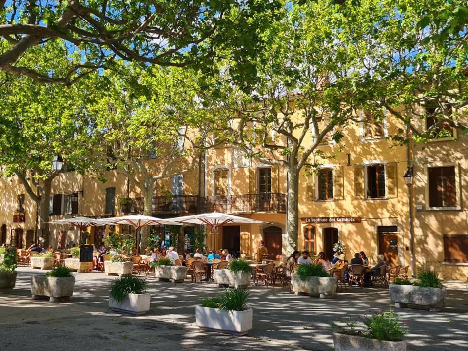 La Bastide Blanche Magnifique Villa 5 Etoiles 5 Chambres Et Piscine Privee Sur 6500 M Var Lorgues Luaran gambar