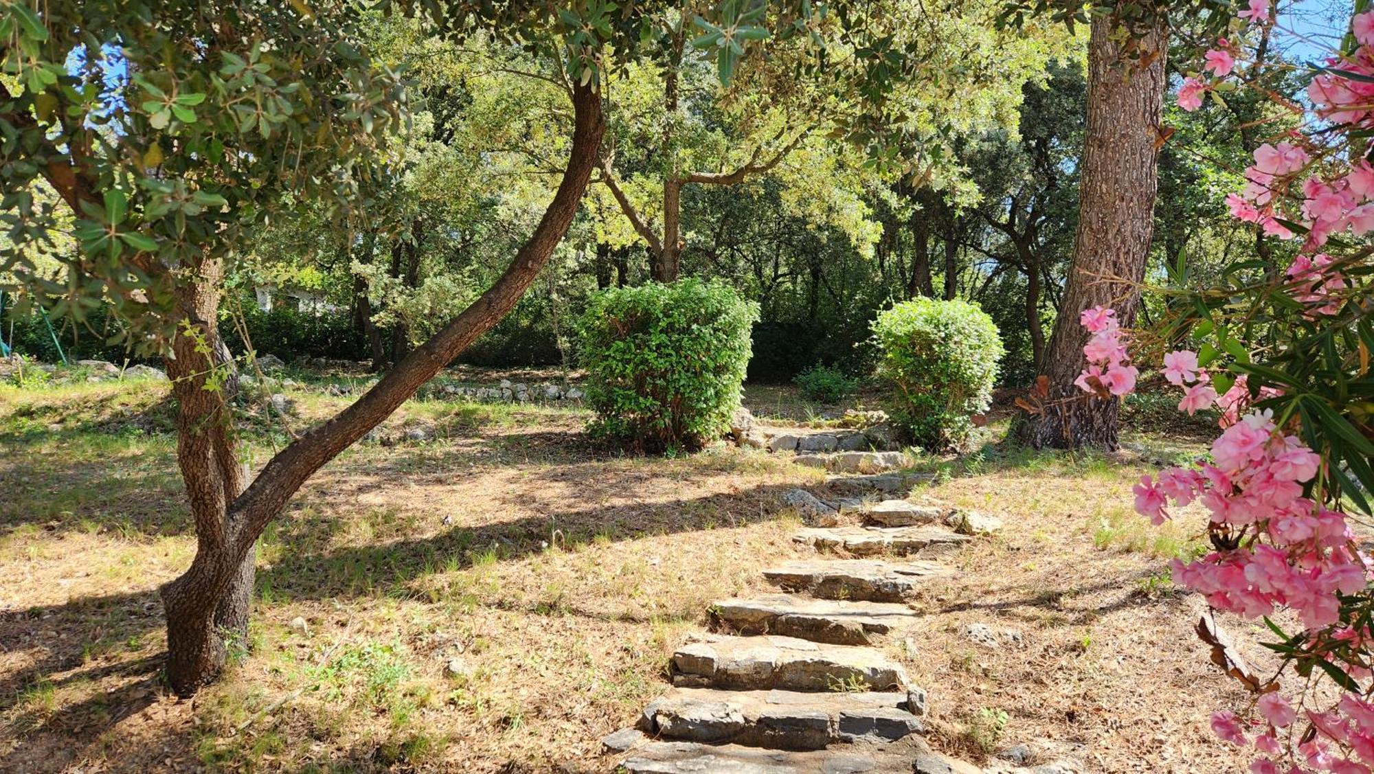 La Bastide Blanche Magnifique Villa 5 Etoiles 5 Chambres Et Piscine Privee Sur 6500 M Var Lorgues Luaran gambar